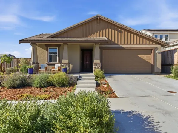 1920 Dylan St, Hollister, CA 95023