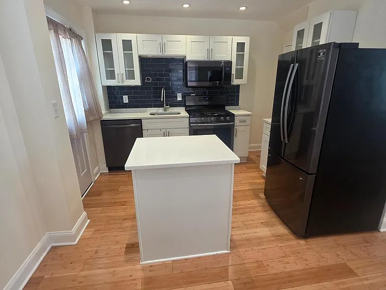 636 Burns St SE — Photo 10