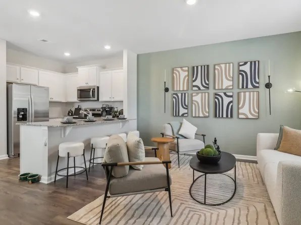 2359 Haran Dr, Lithonia, GA 30058