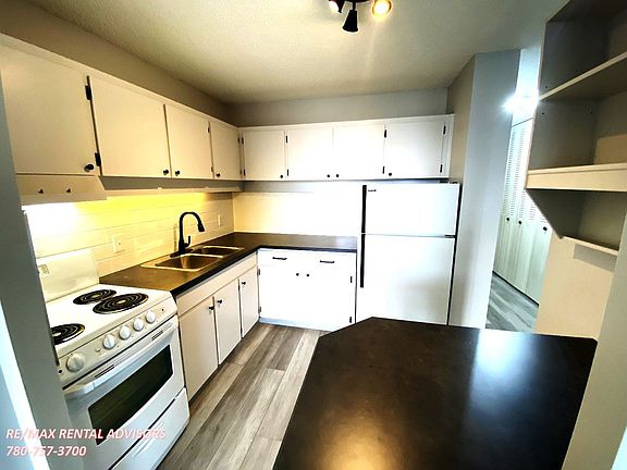 4th image of 12121 Jasper Ave NW #1002