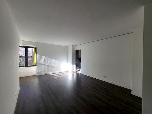 3rd image of 413 Grand St APT F202
