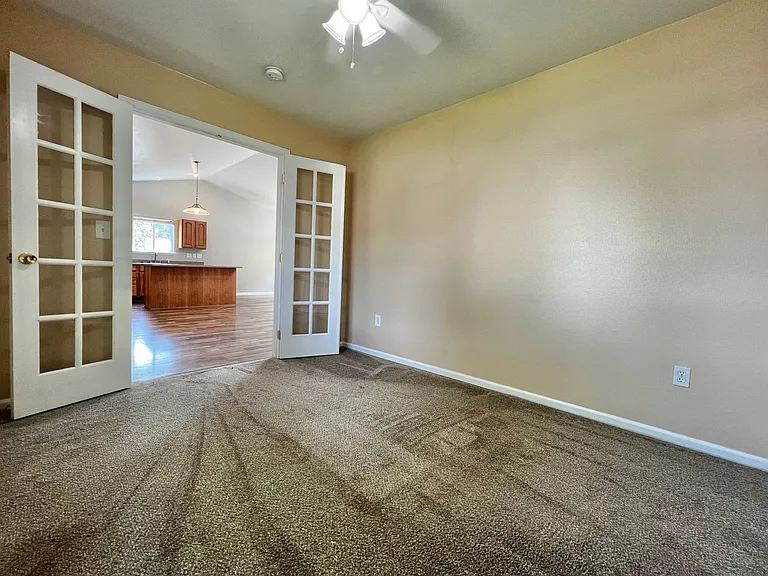1065 S Edinburgh Dr — Photo 9