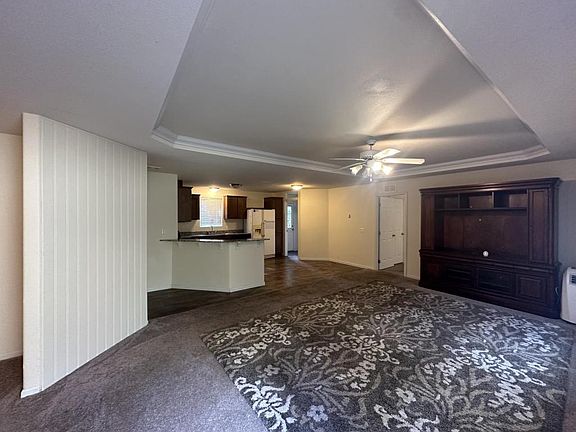 3rd image of 6510 Carriage Ln