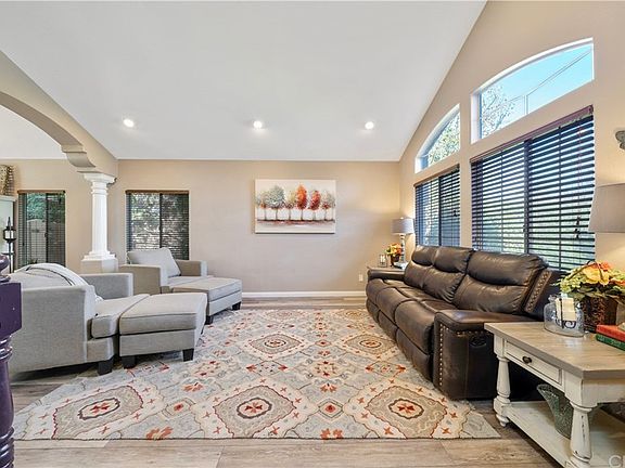 5th image of 40501 Calle Medusa