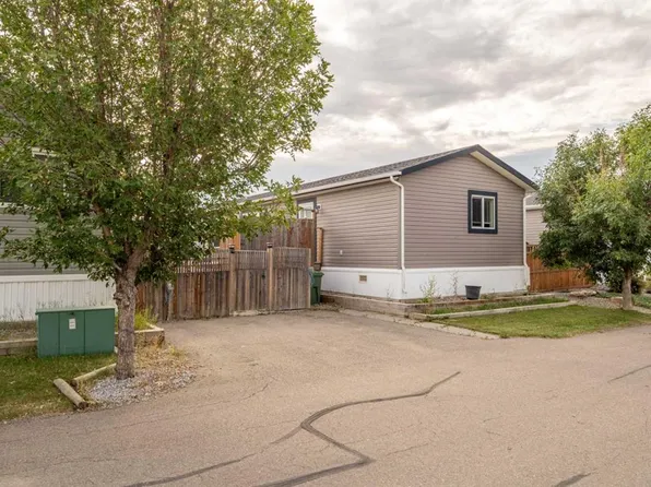 1015 W Spring St, Coaldale, AB T1M 0C6