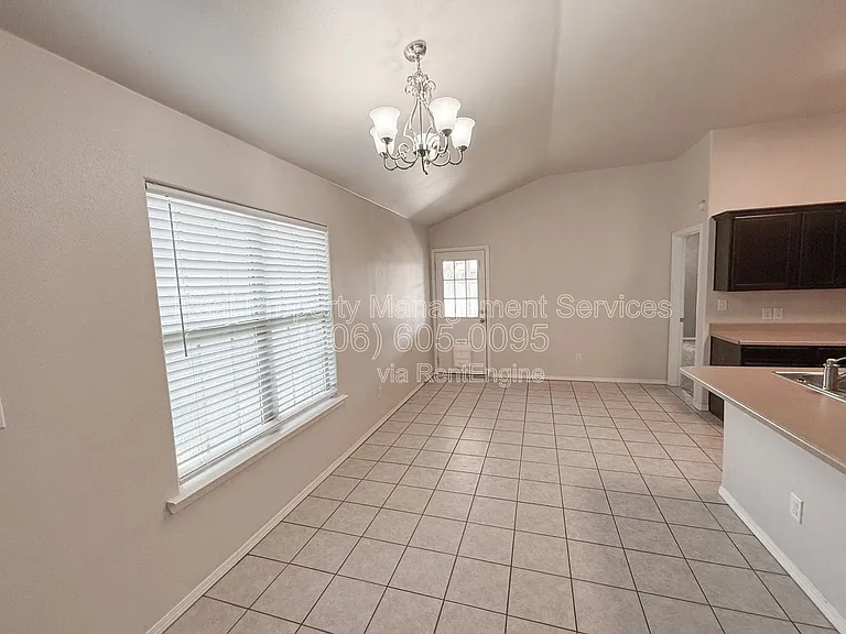 9104 Quincy Ave — Photo 3