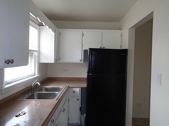 5th image of 10756 S Harlem Ave APT 3A