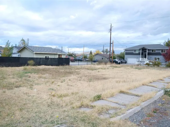 611 Cedar Ave, Weed, CA 96094