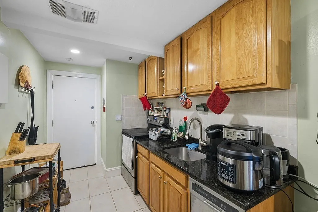 56 Park Vale Avenue - 12 — Photo 3