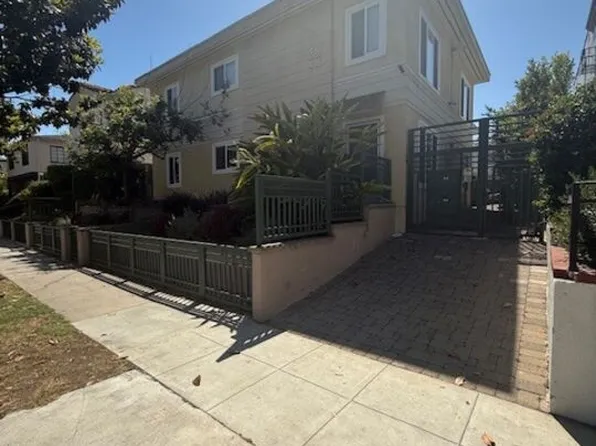 433 S Doheny Dr APT A, Beverly Hills, CA 90211