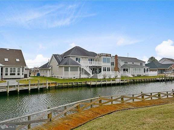 4th image of 38326 River Birch Dr