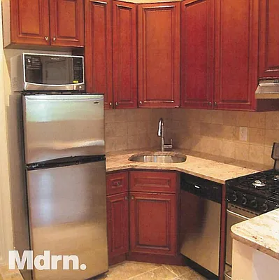 Rented by Mdrn Residential | media 5