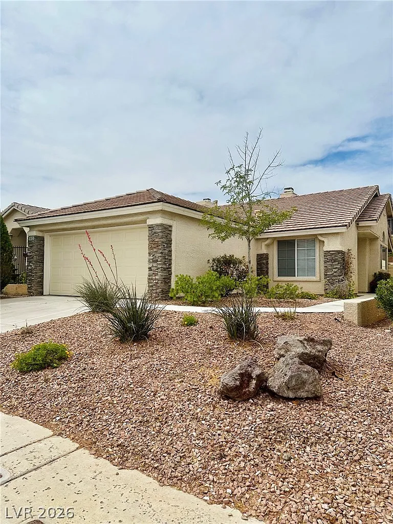 Building Photo - 1813 Lyell Canyon Ln