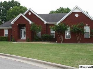 1902 Beechwood Dr SW, Hartselle, AL 35640