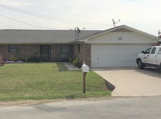 308 Tryall Dr, Runaway Bay, TX 76426