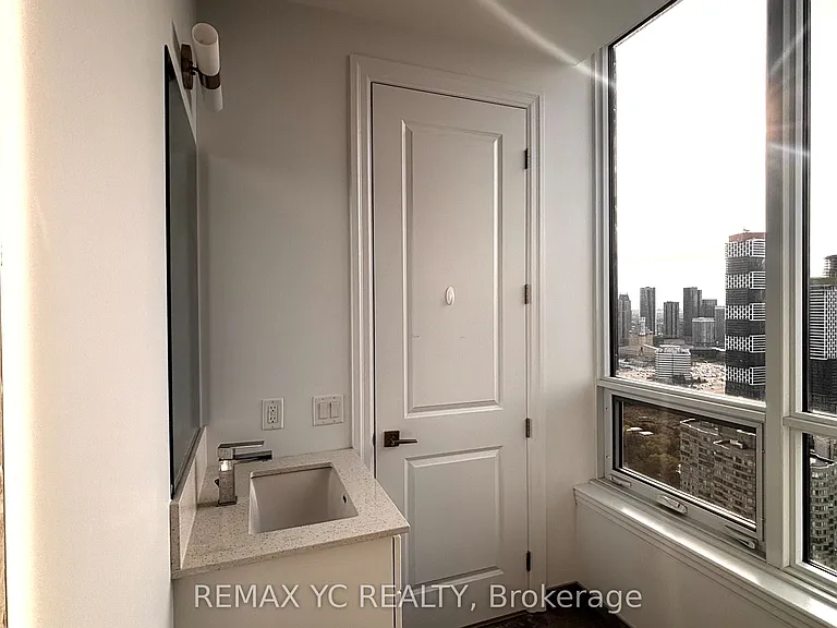 30 Elm Dr W #Penthouse 06 — Photo 11