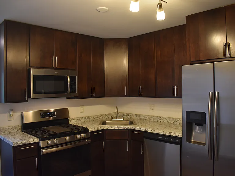 2360 Arrow St — Photo 5