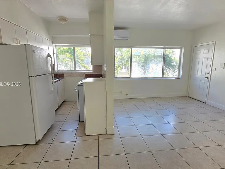 7629 Dickens Ave #7 — Photo 6