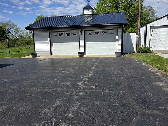 2nd image of 5746 N Round Barn Rd