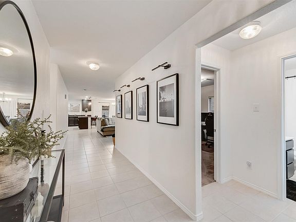 4th image of 2120 Blakehill Dr
