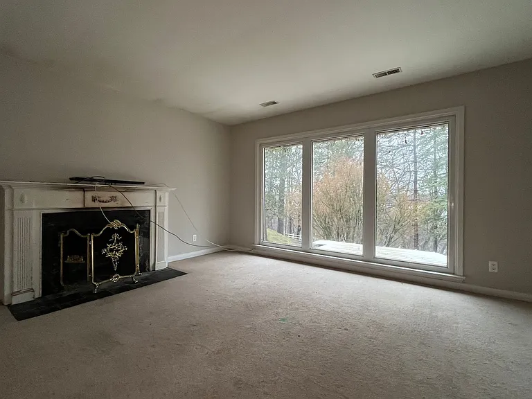 446 Riverside Dr #3 — Photo 6