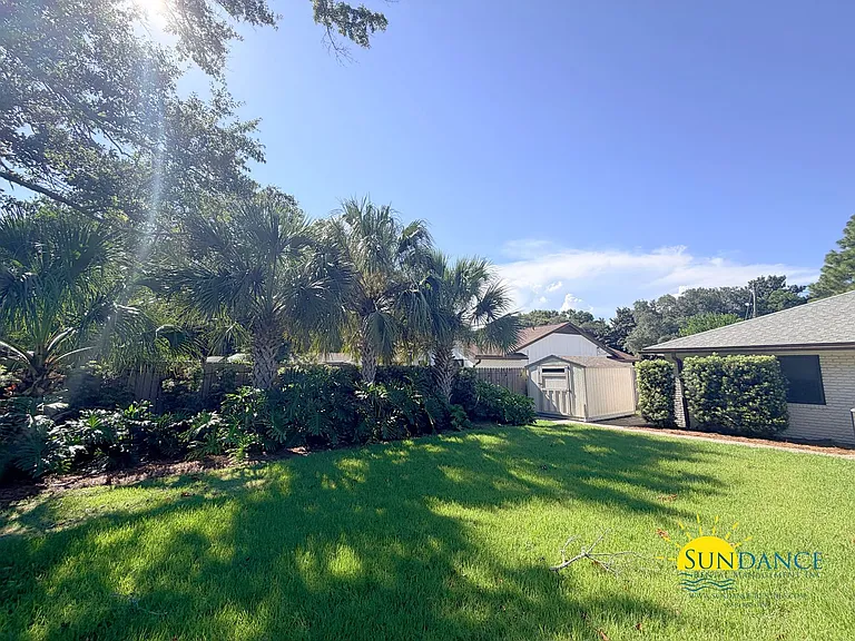 224 Yacht Club Dr NE — Photo 30