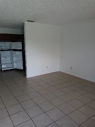 503-523 N Lanier - 505 — Photo 9