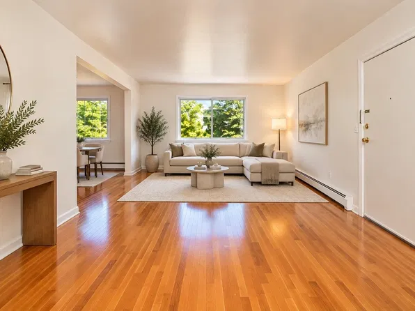 1462A River Rd, Edgewater, NJ