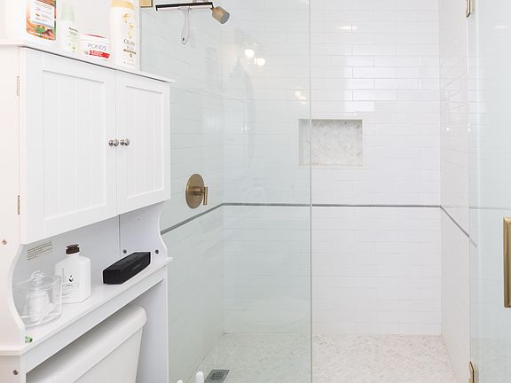 5th image of 138 Centre St #6