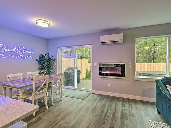 3rd image of 1208 Sandy Ln