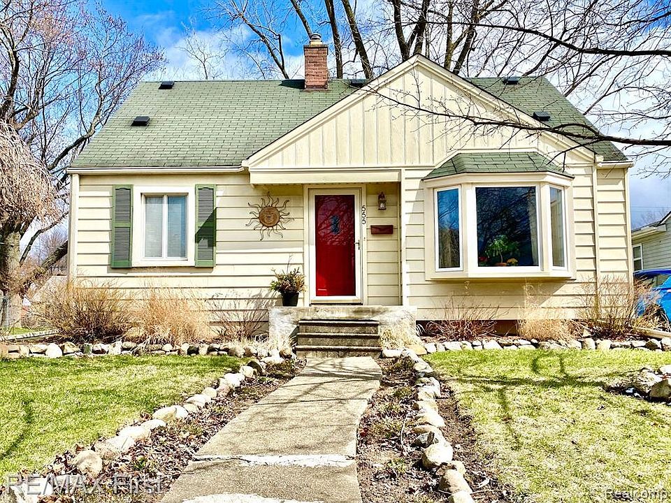 1st image of 555 Gargantua Ave