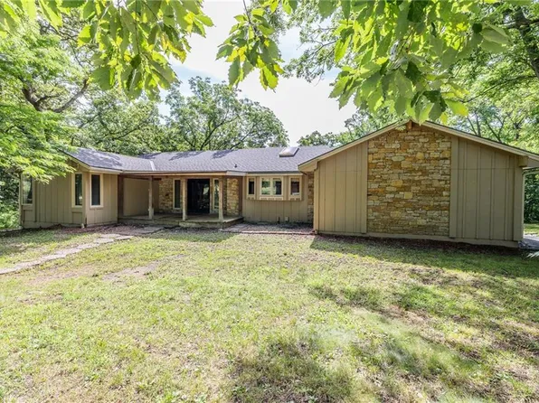 31735 W 213th St, Spring Hill, KS 66083