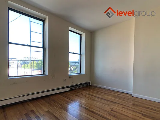 Rented by Level Group | media 25