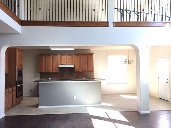 2nd image of 2451 Somervell Trl