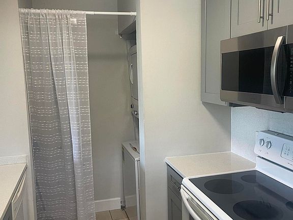 3rd image of 6537 SE Federal Hwy APT 102