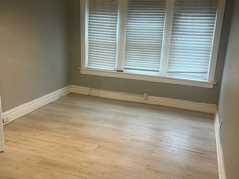 5311 Wells Ave — Photo 3