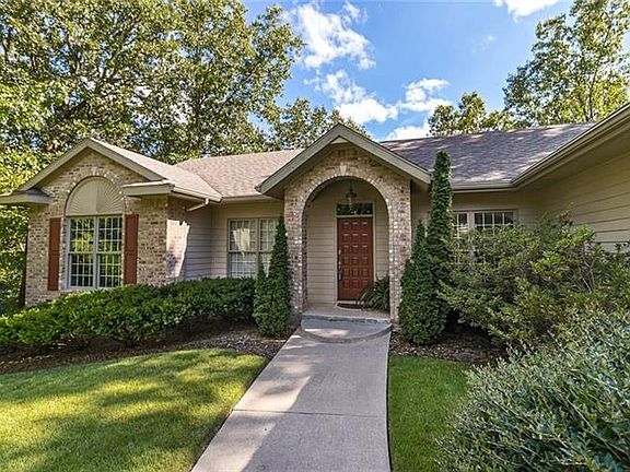 2nd image of 18 Cambria Ln