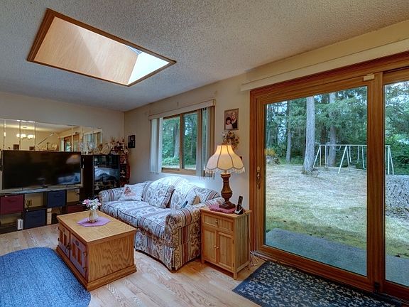 3rd image of 6707 161st Street Ct E