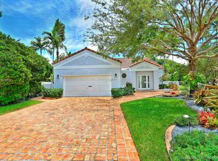 5723 SW 76th Ter, South Miami, FL 33143