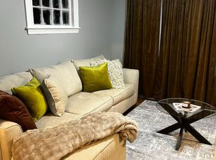 218 Wood Ave, Hyde Park, MA 02136