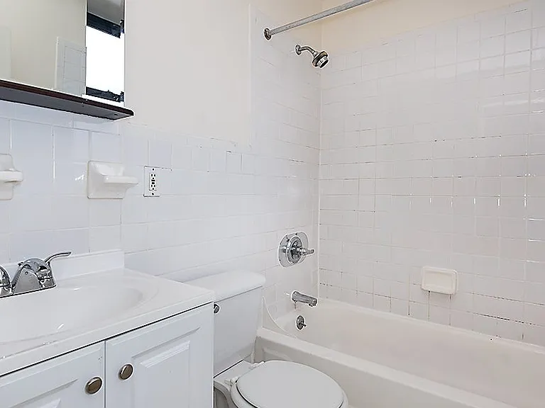 966-968 Saint Nicholas Ave #1C — Photo 5