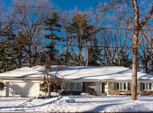126 Pinewood Dr, Longmeadow, MA 01106