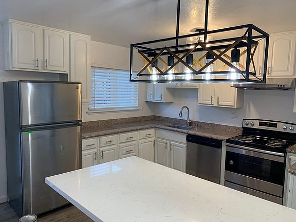 4th image of 1552 Regent St #6