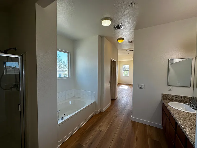 15841 Dianthus St — Photo 21