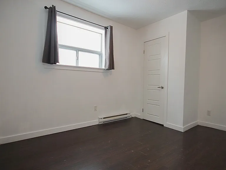 169 Lancaster St W #12 — Photo 4