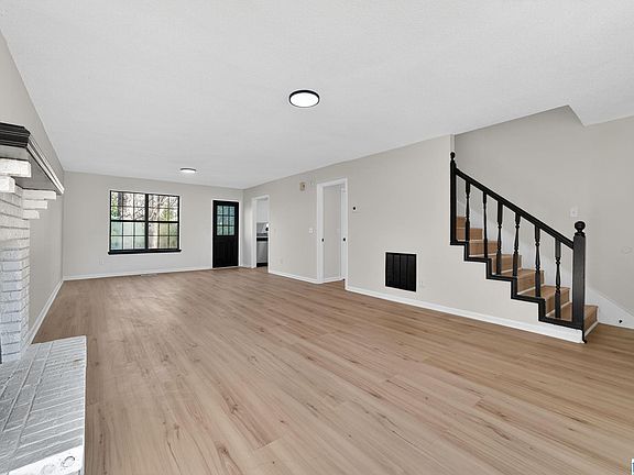 4th image of 319 7th St NW