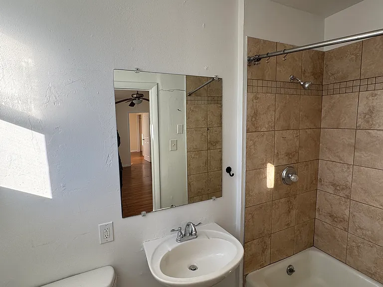 1533 Honeyville Rd #B — Photo 7