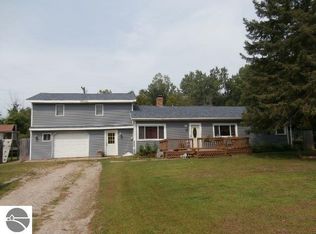 7959 N Bliss Rd, Elwell, MI 48832
