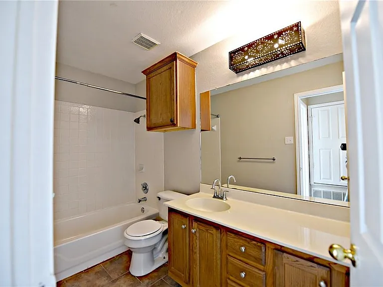8416 Alvin High Ln — Photo 21