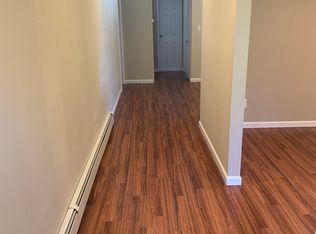 15 Danville Dr, Greenlawn, NY 11740